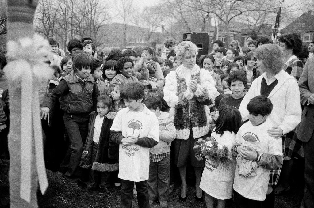 Jane Byrne announces cleanup program - Chicago Sun-Times