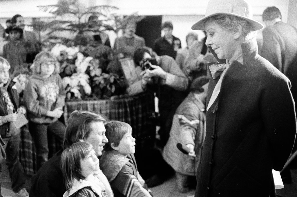 Jane Byrne and Mickey Mouse - Chicago Sun-Times