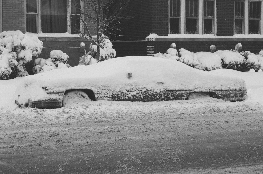 Residents clear snow on Southeast side - Chicago Sun-Times