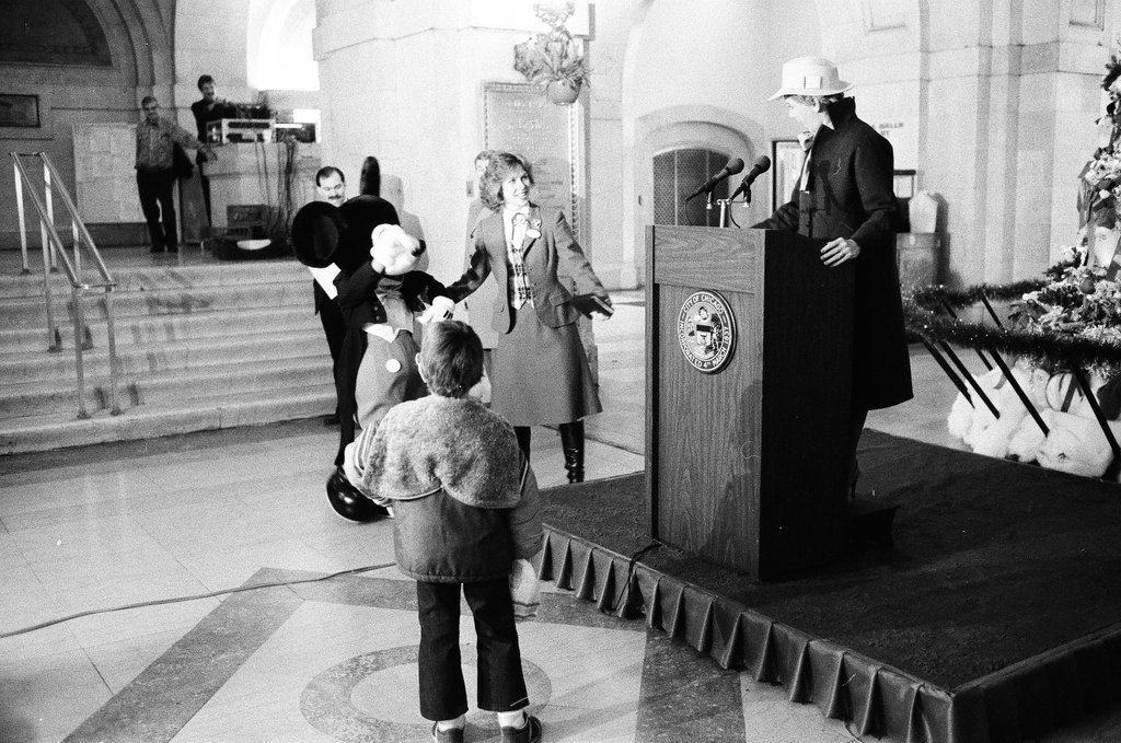 Jane Byrne and Mickey Mouse - Chicago Sun-Times