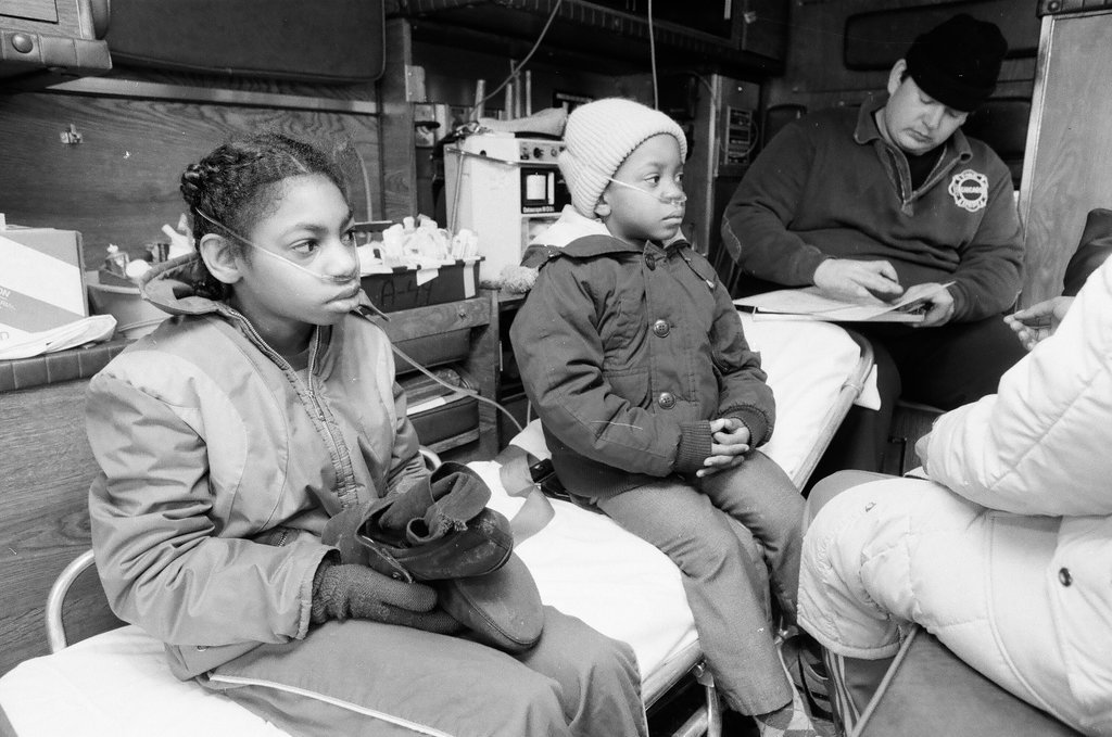 Residents overcome by fumes - Chicago Sun-Times
