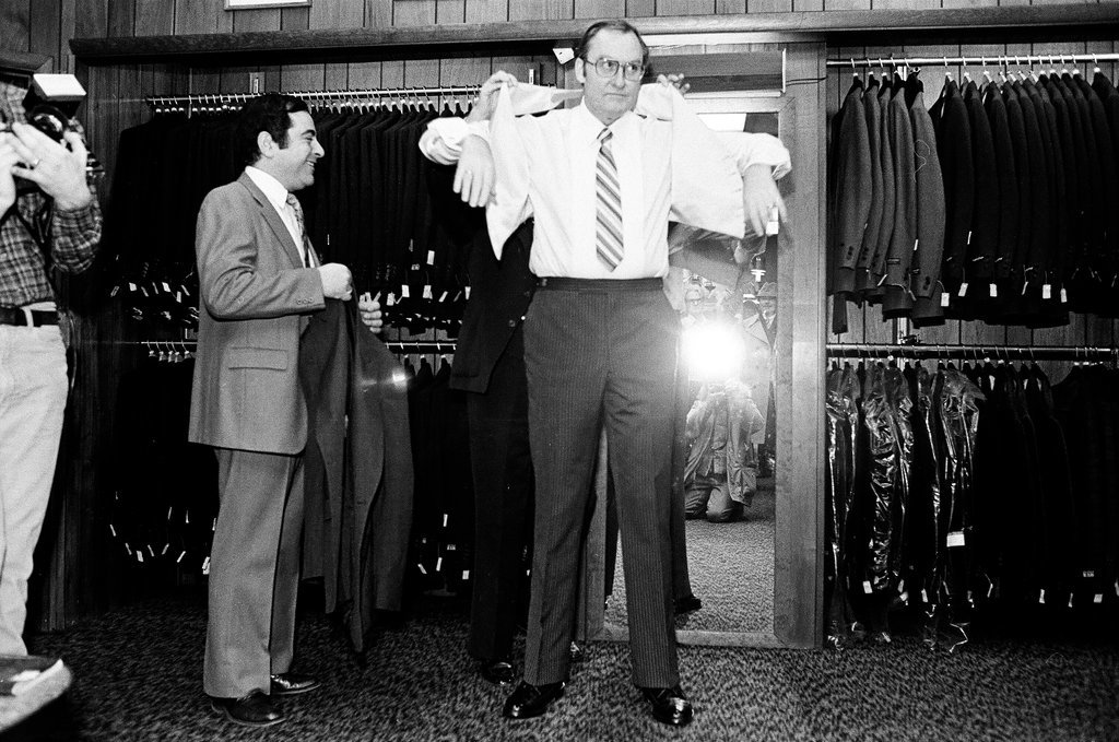 Thompson gets suit for Presidential inauguration - Chicago Sun-Times