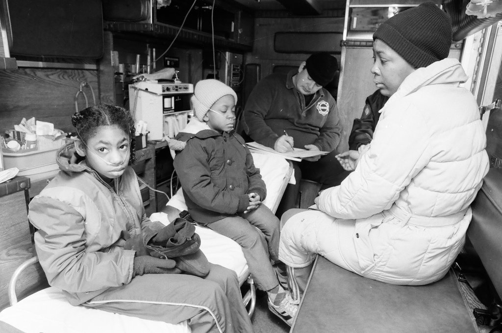 Residents overcome by fumes - Chicago Sun-Times