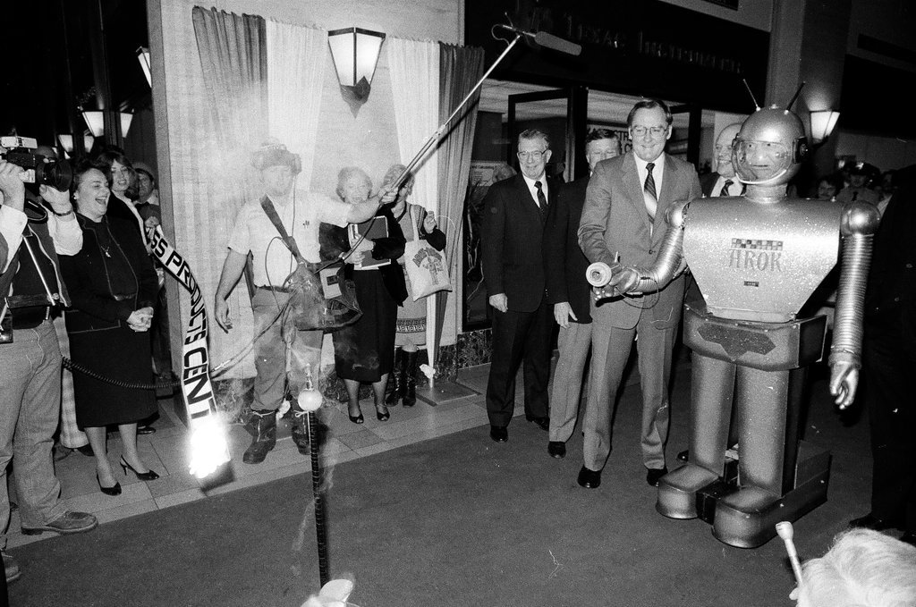 Governor Thompson at M&M Club - Chicago Sun-Times