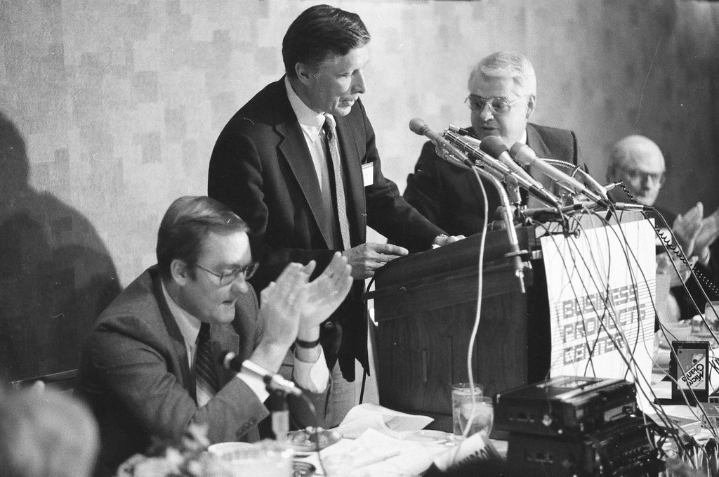 Governor Thompson at M&M Club - Chicago Sun-Times