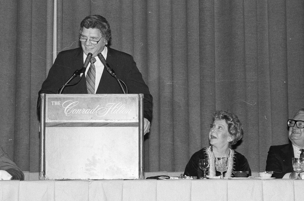 Politicians roast Mayor Byrne - Chicago Sun-Times