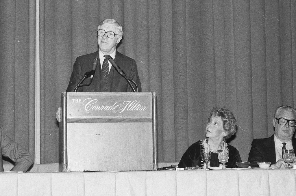 Politicians roast Mayor Byrne - Chicago Sun-Times