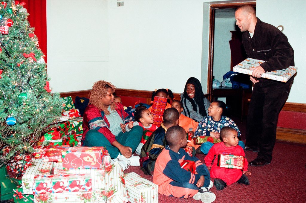 Christmas toy giveaway in Englewood - Chicago Sun-Times