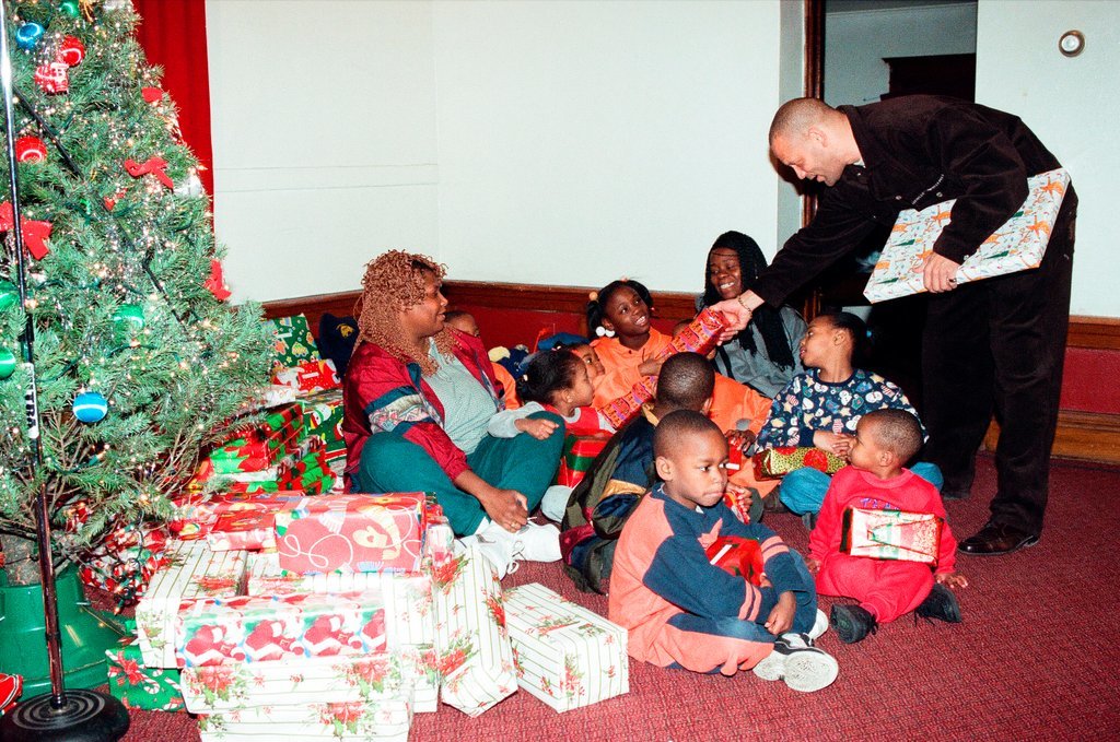 Christmas toy giveaway in Englewood - Chicago Sun-Times