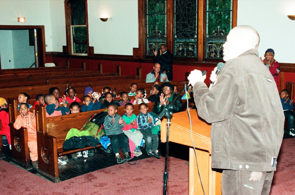 Christmas toy giveaway in Englewood - Chicago Sun-Times
