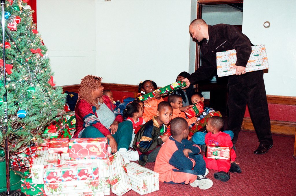 Christmas toy giveaway in Englewood - Chicago Sun-Times