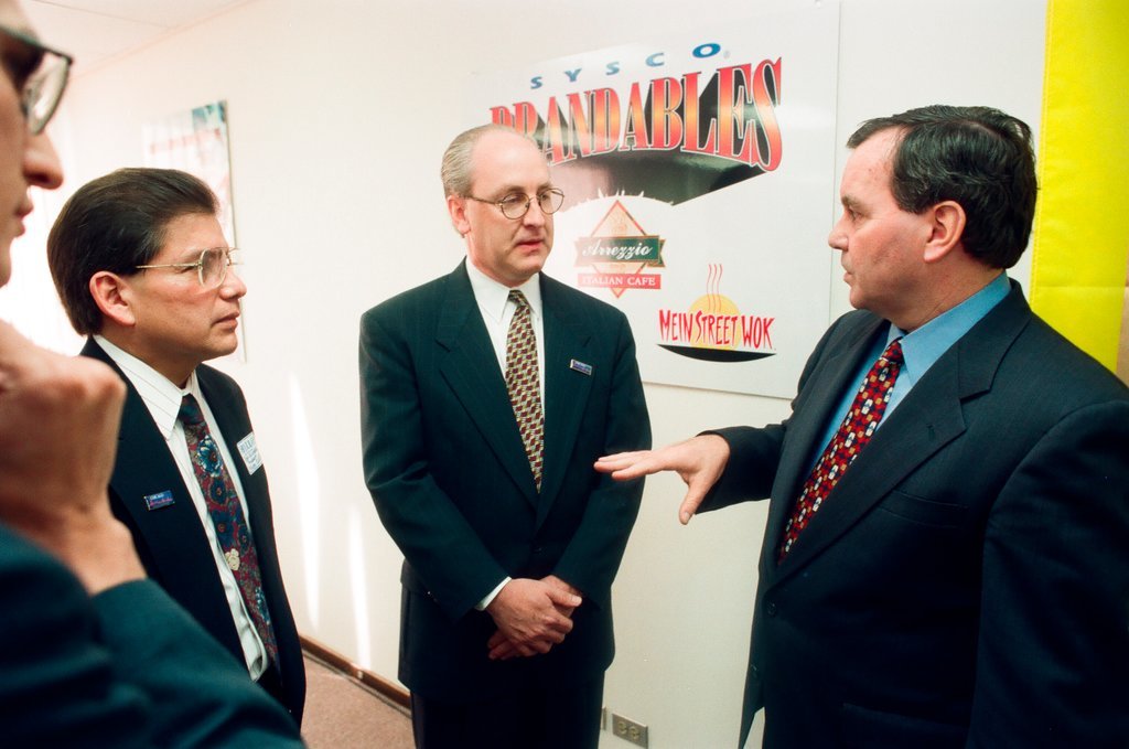 Mayor Daley at Alvarez Cold Storage - Chicago Sun-Times