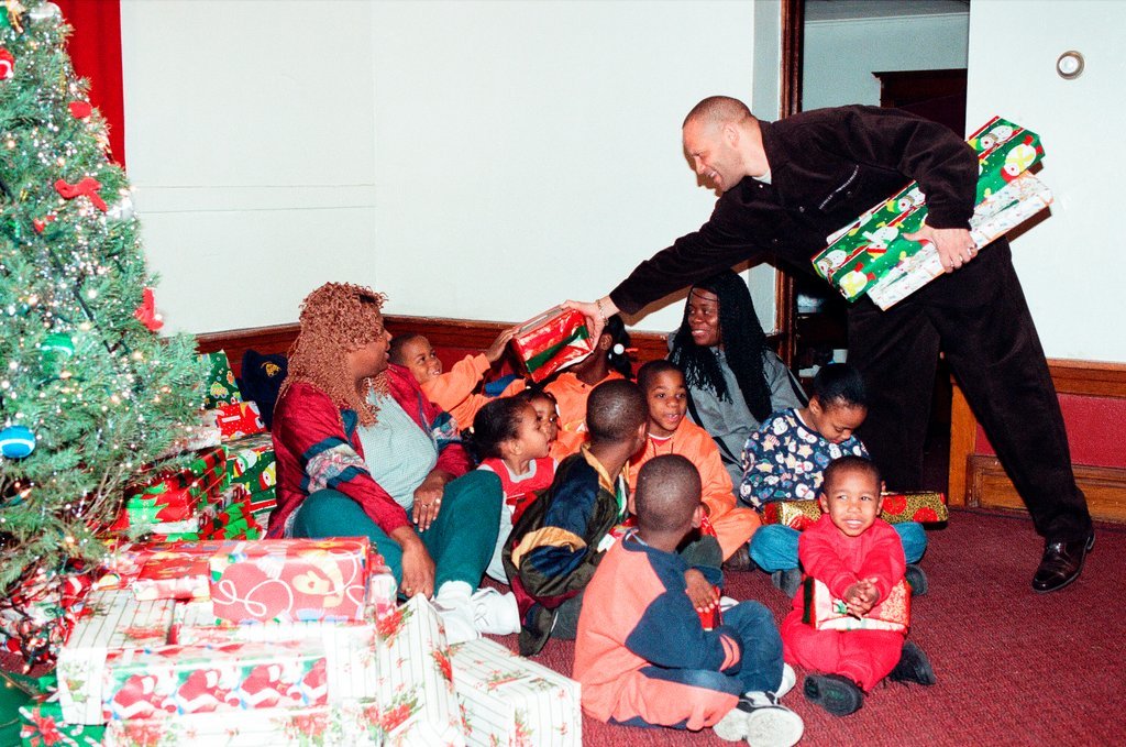 Christmas toy giveaway in Englewood - Chicago Sun-Times