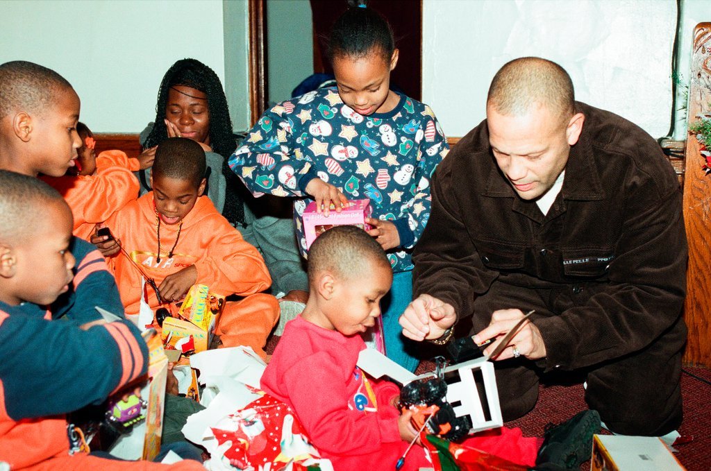 Christmas toy giveaway in Englewood - Chicago Sun-Times