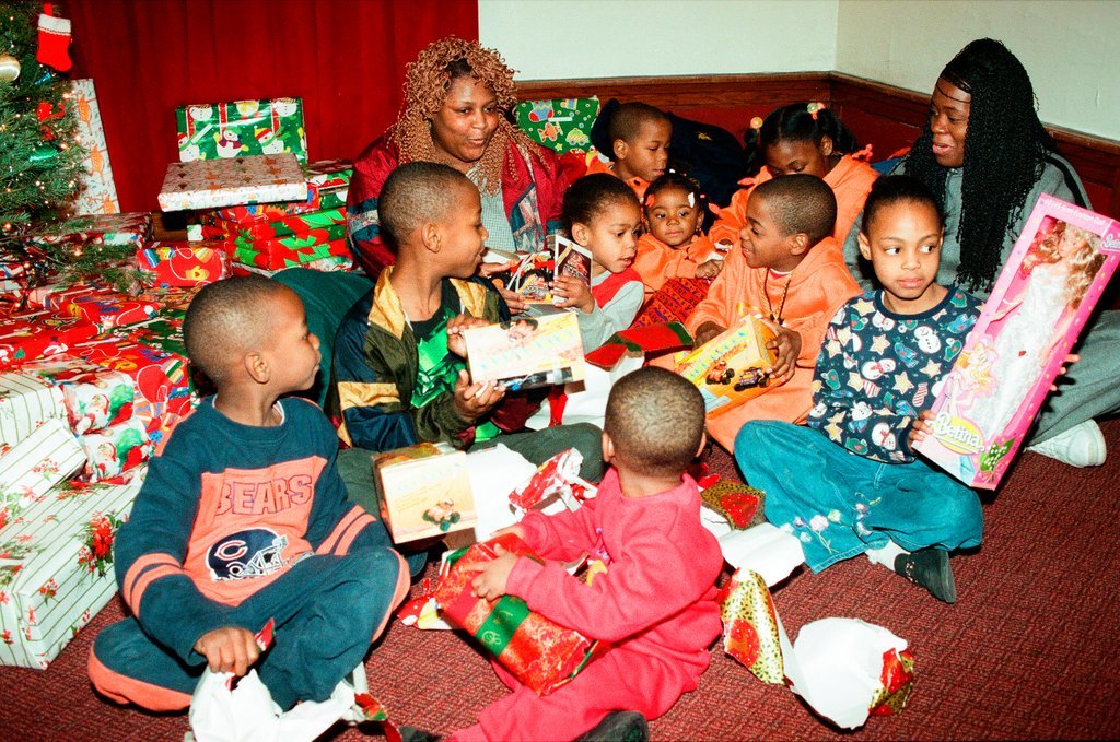 Christmas toy giveaway in Englewood - Chicago Sun-Times