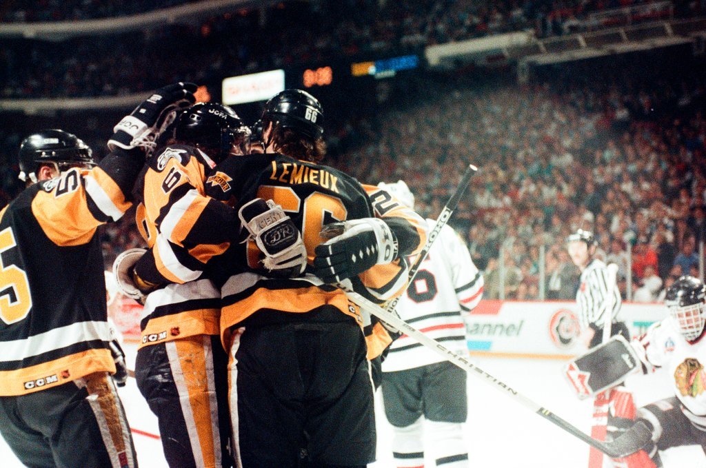 Blackhawks lose Stanley Cup - Chicago Sun-Times