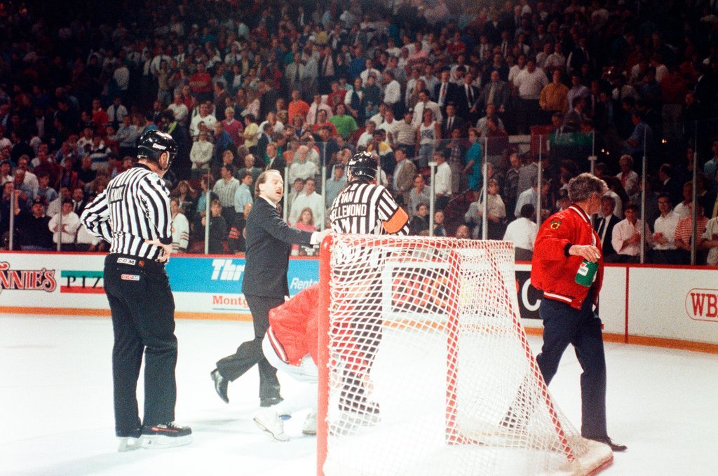 Blackhawks lose Stanley Cup - Chicago Sun-Times