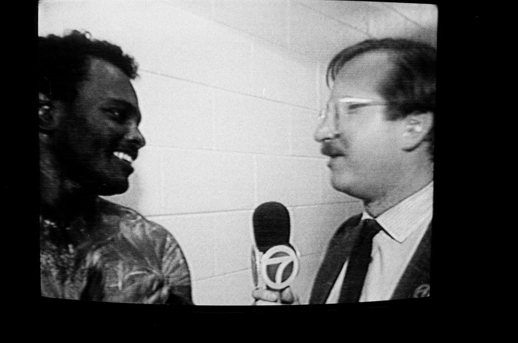 Walter Payton interview on TV - Chicago Sun-Times