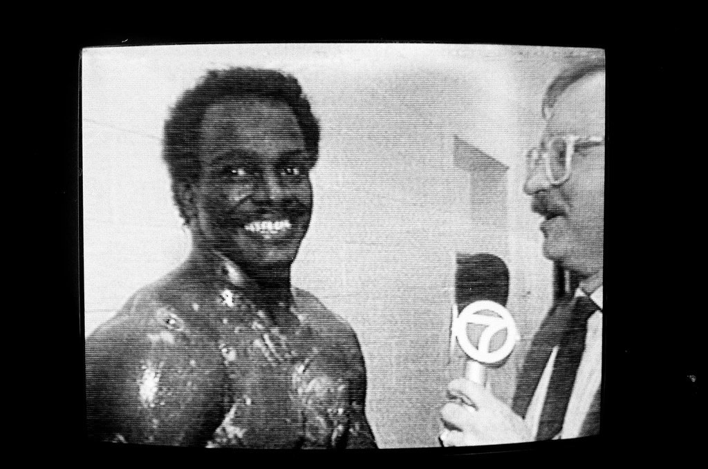 Walter Payton interview on TV - Chicago Sun-Times