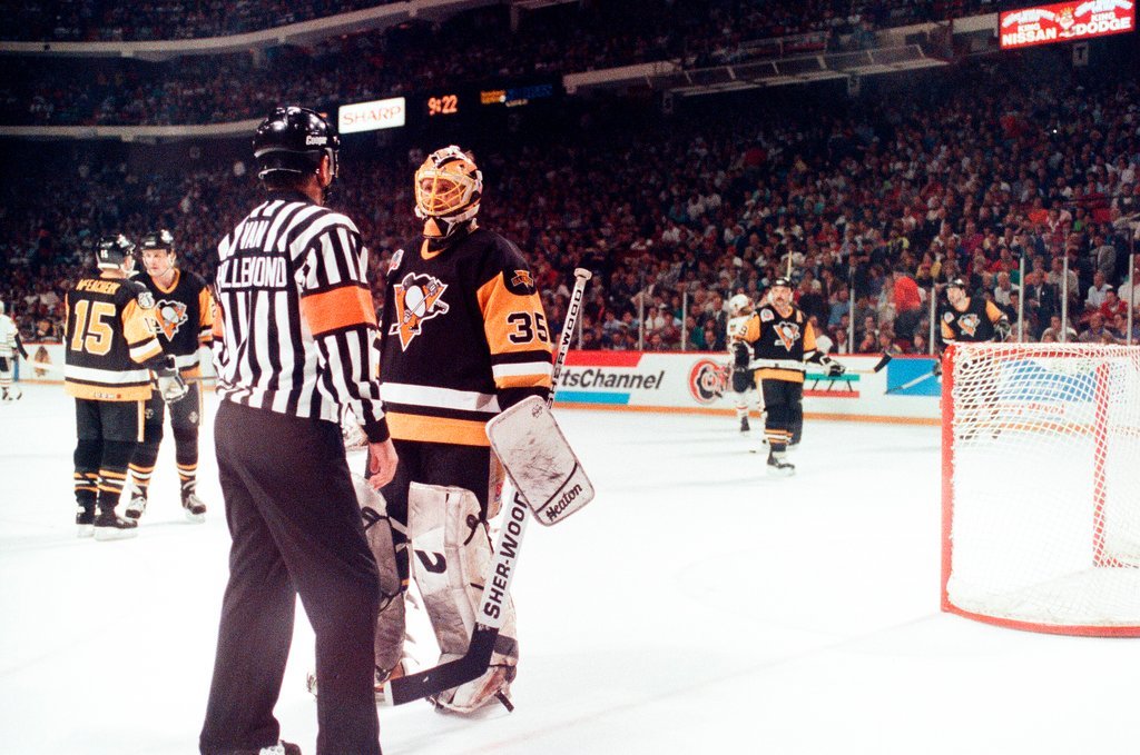 Blackhawks lose Stanley Cup - Chicago Sun-Times