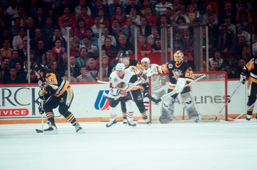 Blackhawks lose Stanley Cup - Chicago Sun-Times