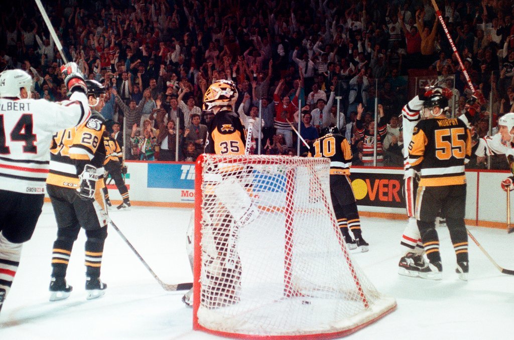 Blackhawks lose Stanley Cup - Chicago Sun-Times