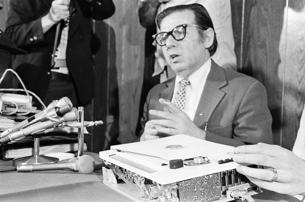 Press conference and demonstration of Braille reading machine - Peters (Clarence or Pete) for Chicago Sun-Times