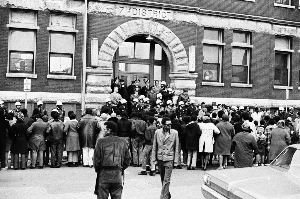 Crowd protests shooting of Michael and John Soto by police officers - John H. White for Chicago Sun-Times
