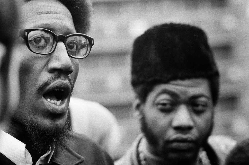 Crowd protests shooting of Michael and John Soto by police officers - Larry Graff for Chicago Sun-Times
