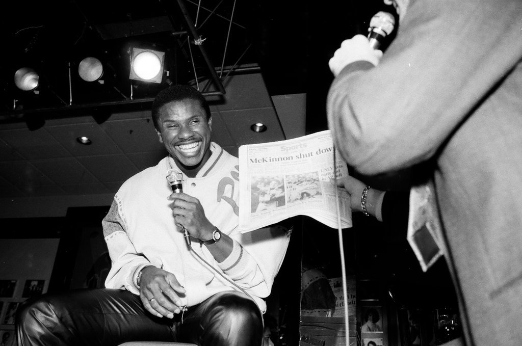 Dennis McKinnon at Bears luncheon - Chicago Sun-Times