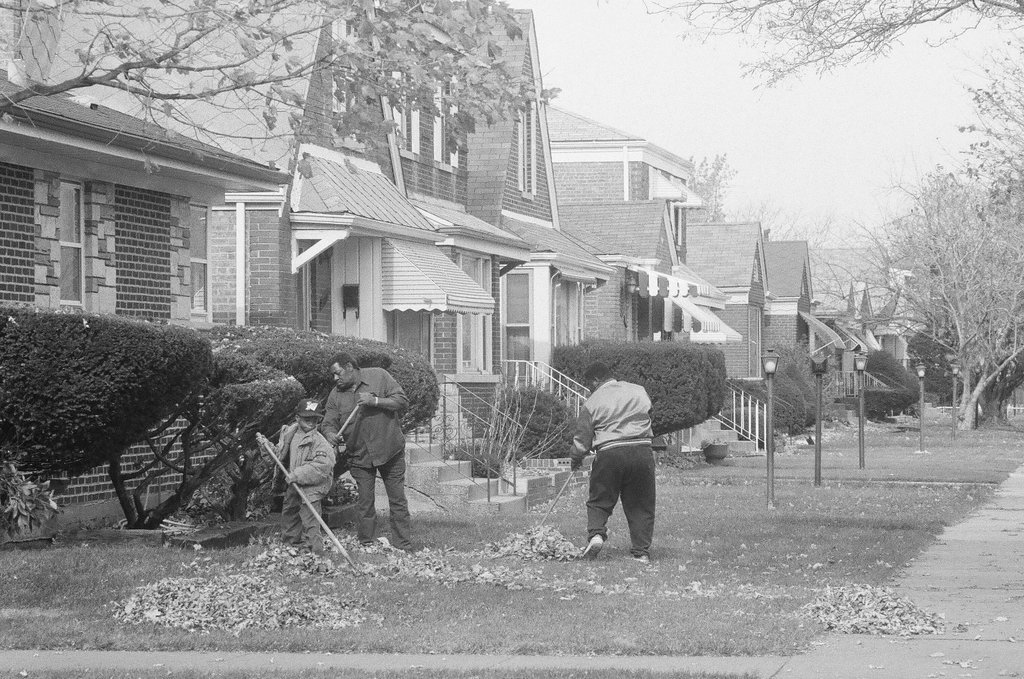 Chatham residents rake yards - Chicago Sun-Times