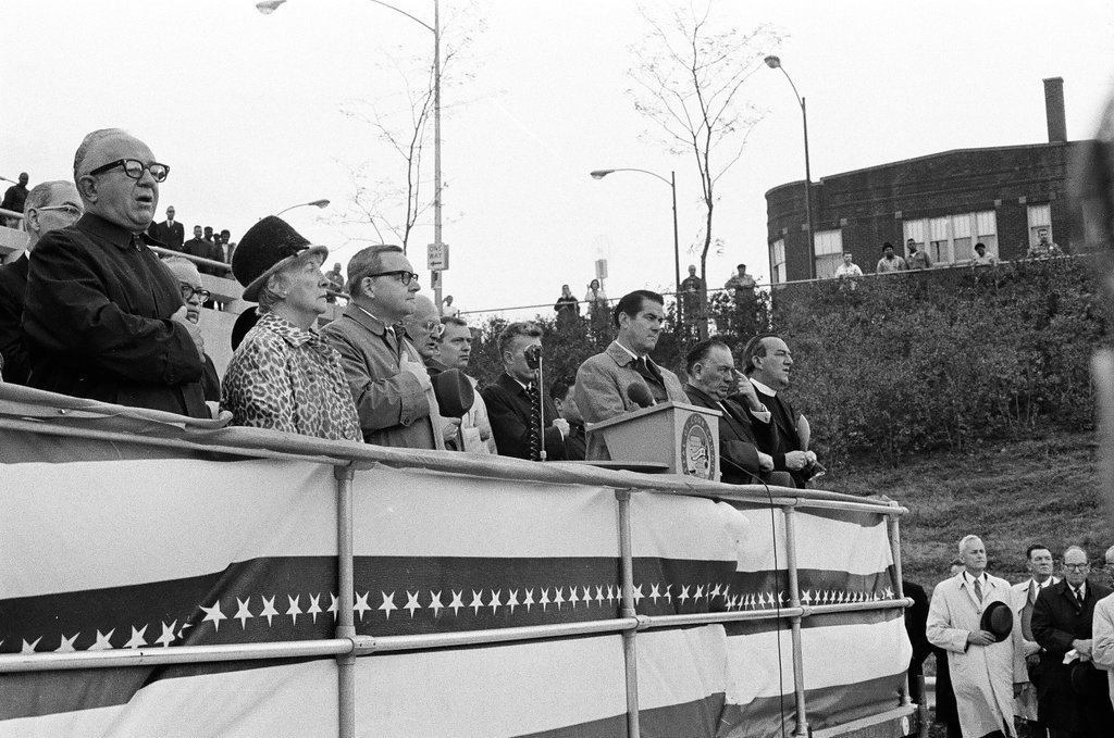 Dan Ryan West Leg opens - Chicago Sun-Times