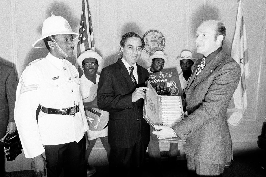 Jamaican delegation visits Chicago - Chicago Sun-Times