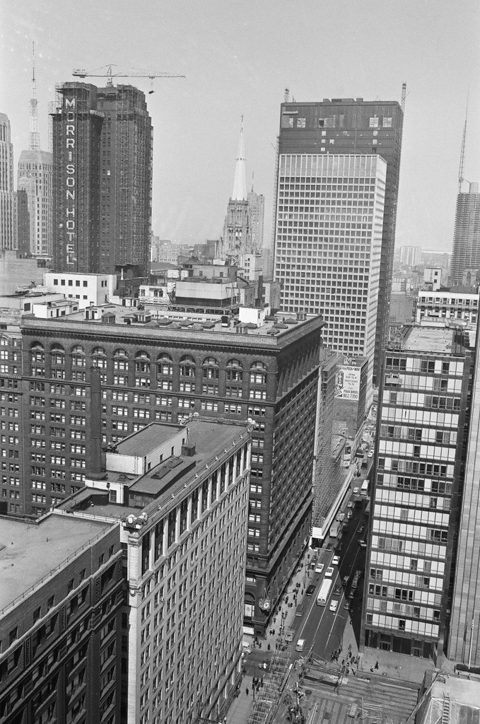 Morrison Hotel demolition - Chicago Sun-Times
