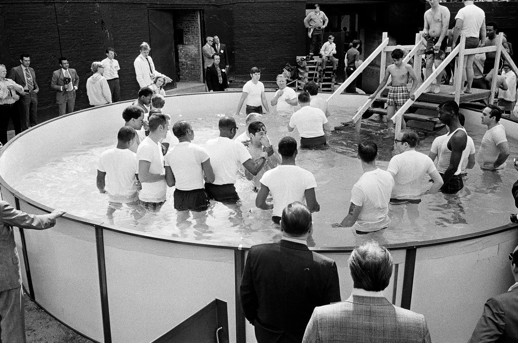 Jehovah's Witness baptism at Comiskey - Chicago Sun-Times