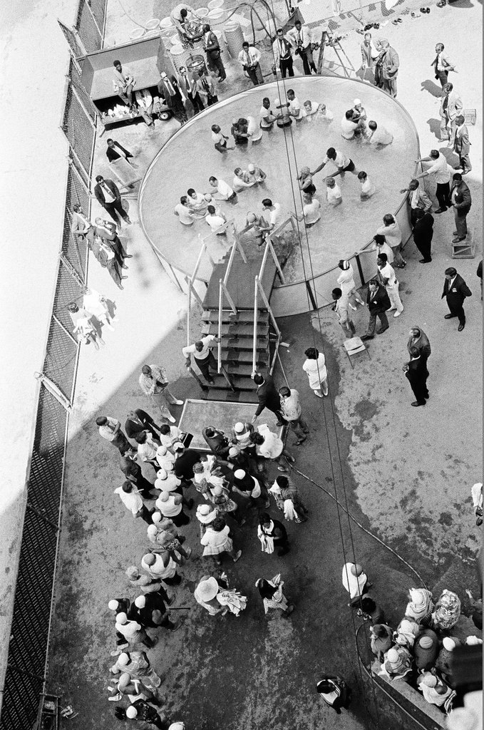 Jehovah's Witness baptism at Comiskey - Chicago Sun-Times
