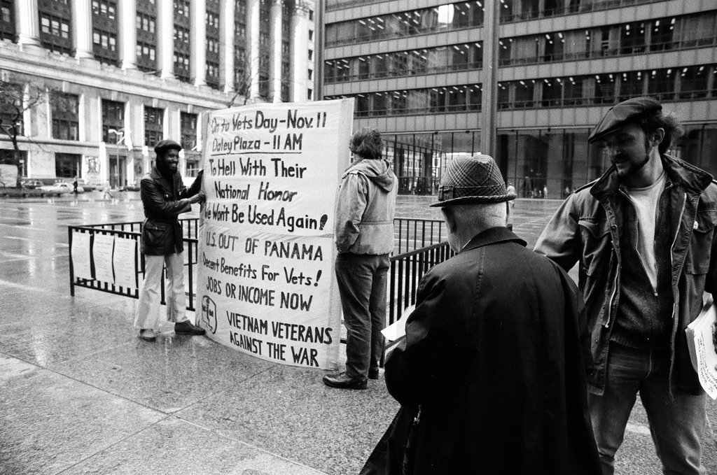 Vietnam veterans protest - Chicago Sun-Times
