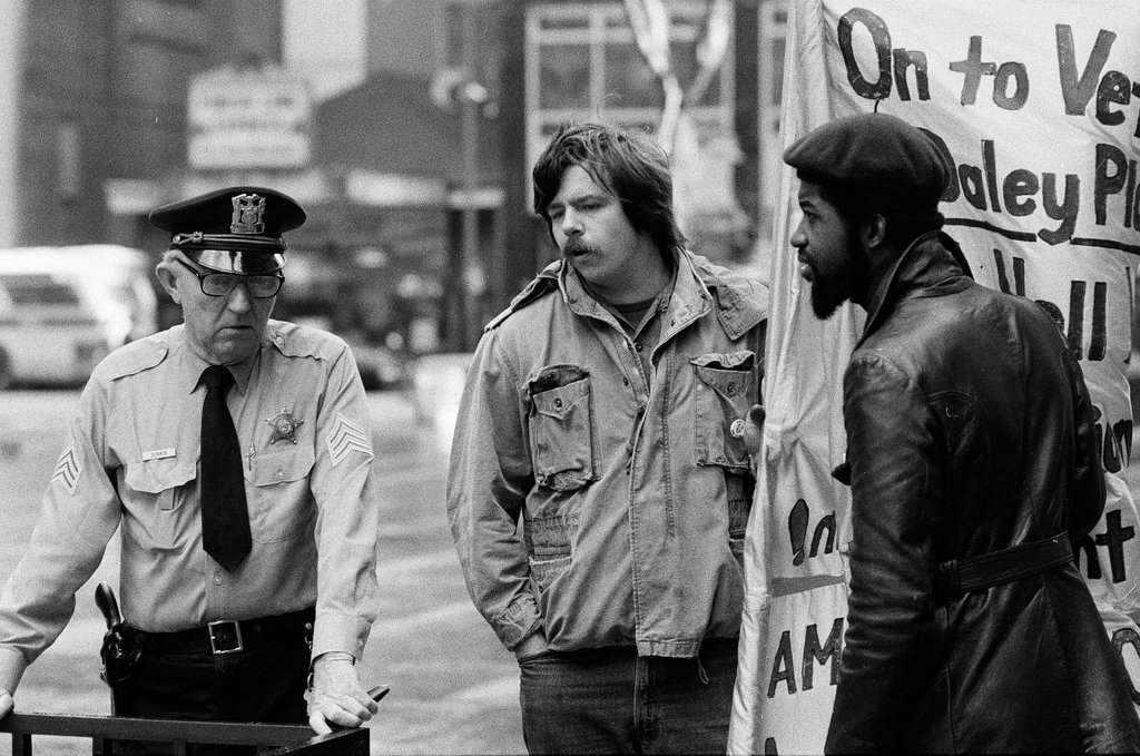 Vietnam veterans protest - Chicago Sun-Times