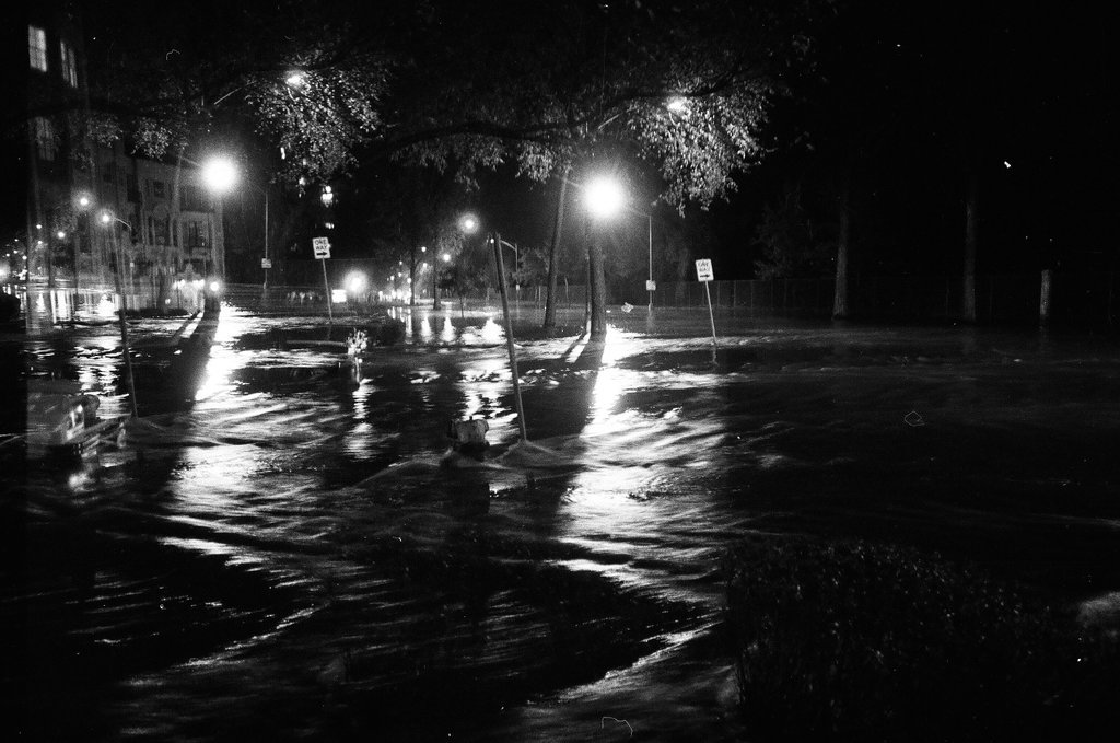 Broken water main at 69th and South Shore - Chicago Sun-Times