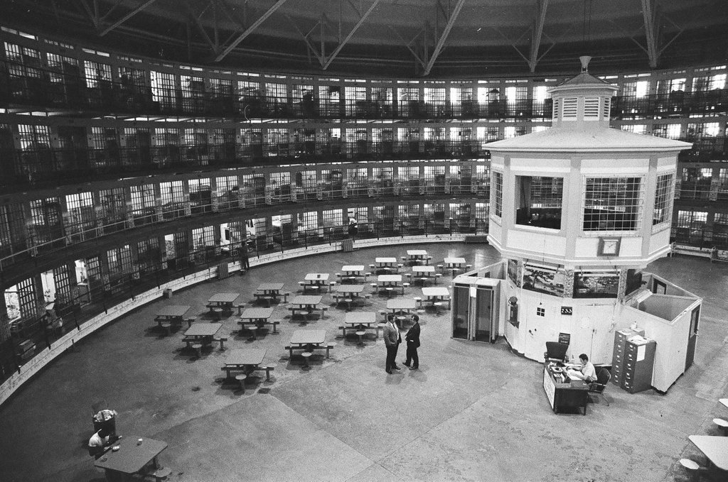 Stateville Prison - Chicago Sun-Times