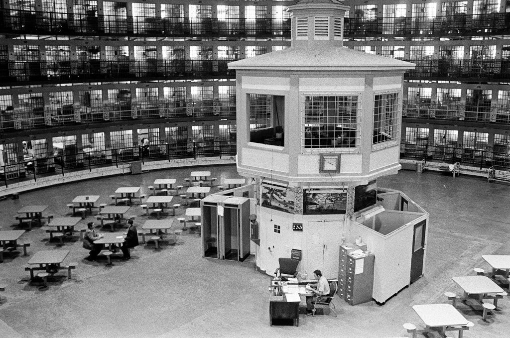 Stateville Prison - Chicago Sun-Times