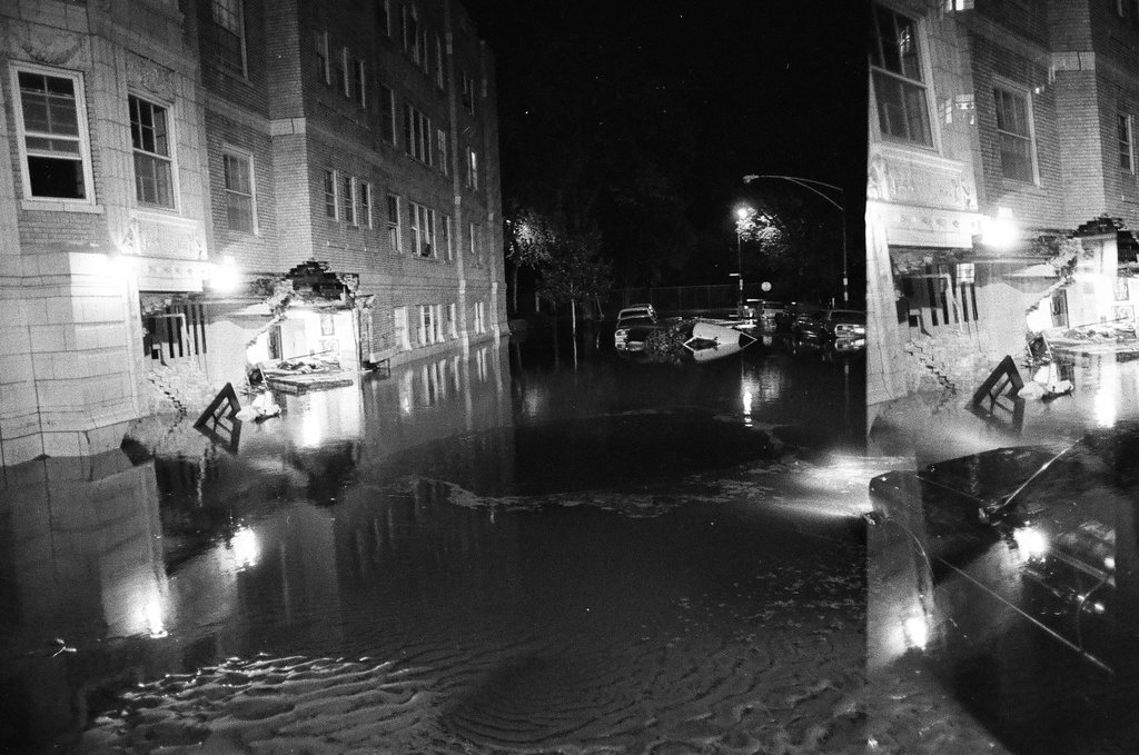 Broken water main at 69th and South Shore - Chicago Sun-Times