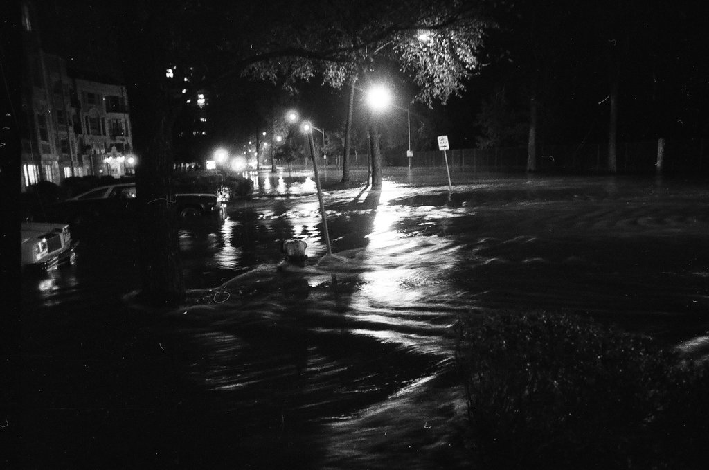 Broken water main at 69th and South Shore - Chicago Sun-Times