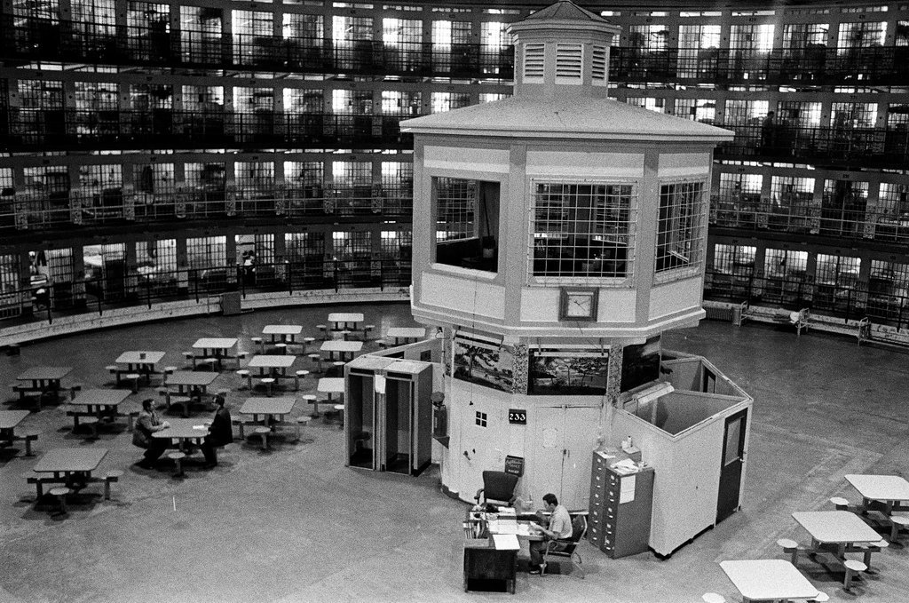 Stateville Prison - Chicago Sun-Times
