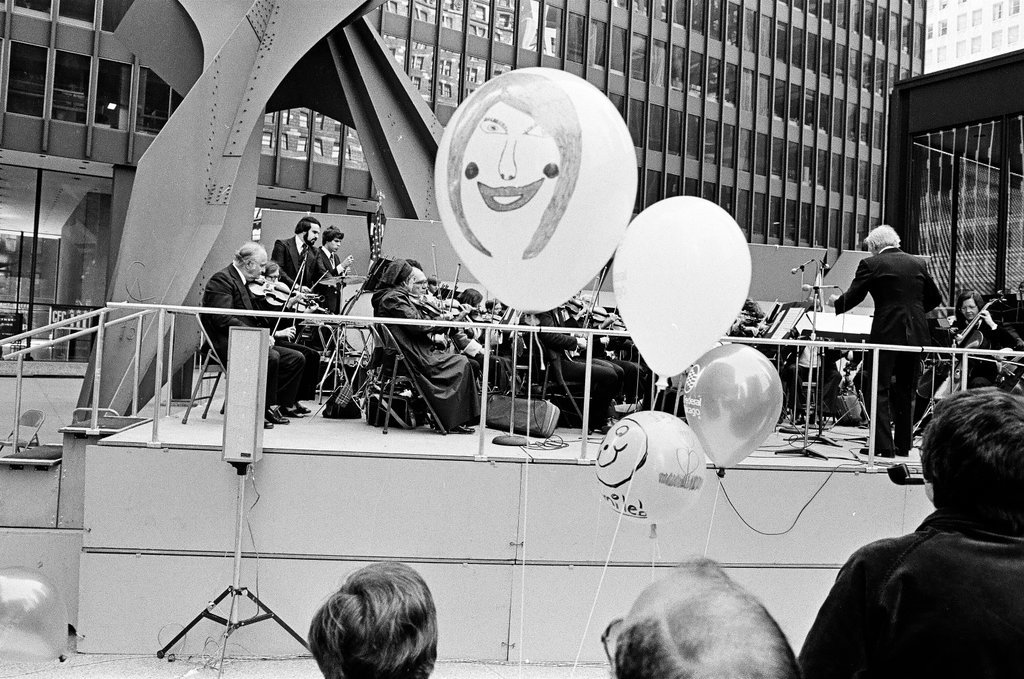 Orchestra concert at Federal Plaza - Chicago Sun-Times