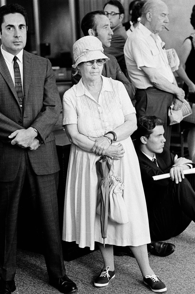 People watch Apollo 11 return from Moon - Chicago Sun-Times