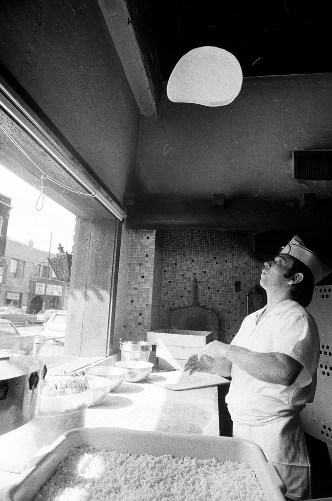 Renaldi's pizzeria - Chicago Sun-Times