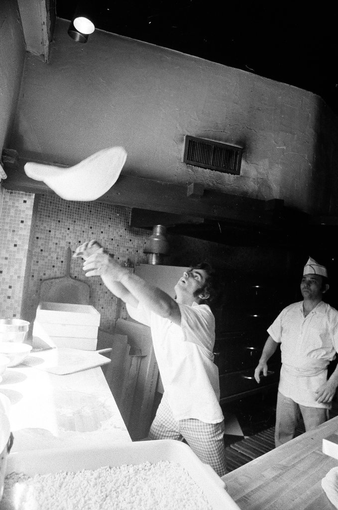 Renaldi's pizzeria - Chicago Sun-Times
