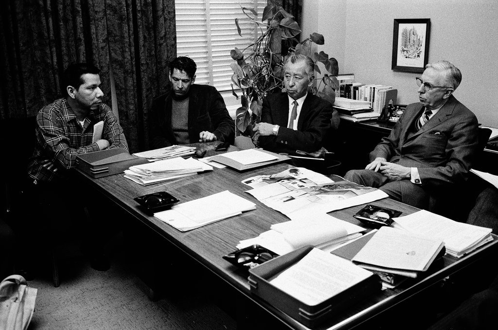 Michael Chosa meets with Presbytery about a loan - Larry Graff for Chicago Sun-Times