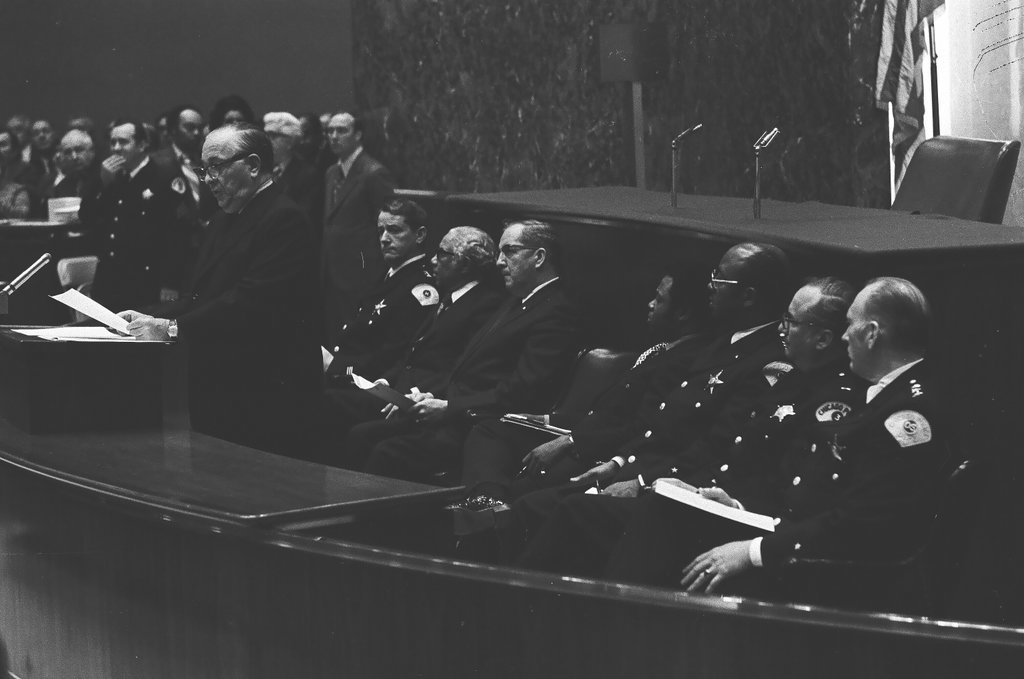 Police meeting at City Council - Joe Kordick for Chicago Sun-Times